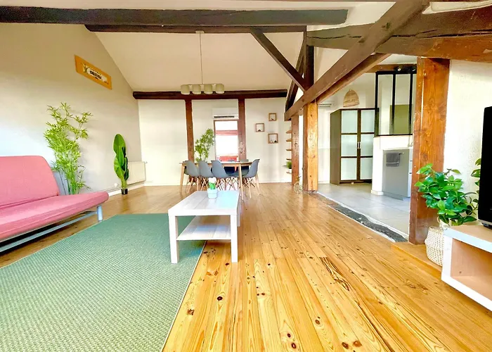 דירה Bngo I Le Spacieux I 9 Personnes, Climatisation, Parking Gratuit, 3 Chambres, 6 Lits, Gare Partdieu, Centre De