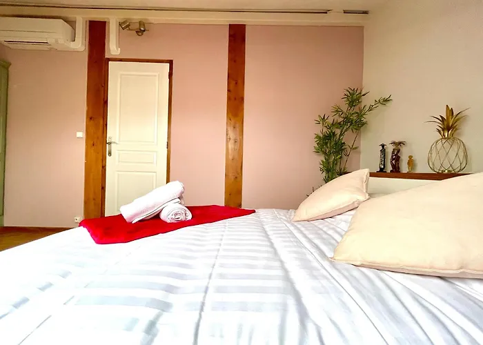 Bngo I Le Spacieux I 9 Personnes, Climatisation, Parking Gratuit, 3 Chambres, 6 Lits, Gare Partdieu, Centre De דירה ליון