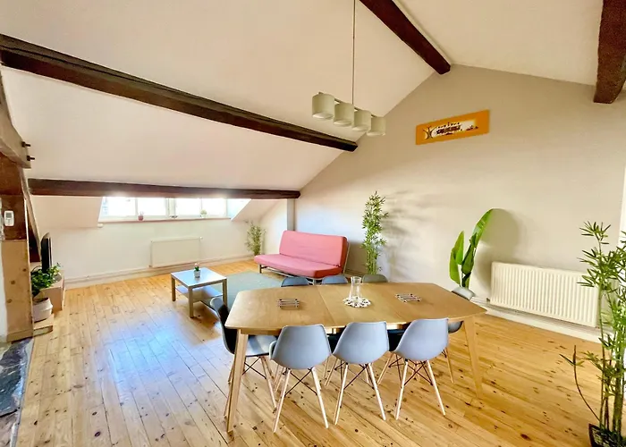 דירה Bngo I Le Spacieux I 9 Personnes, Climatisation, Parking Gratuit, 3 Chambres, 6 Lits, Gare Partdieu, Centre De