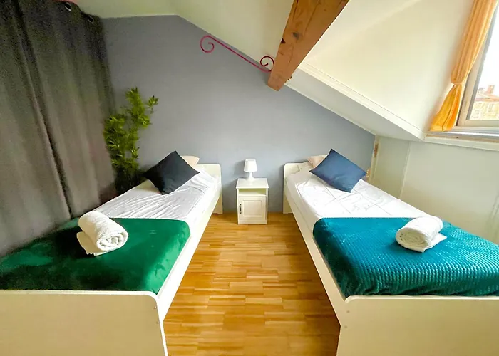 Bngo I Le Spacieux I 9 Personnes, Climatisation, Parking Gratuit, 3 Chambres, 6 Lits, Gare Partdieu, Centre De