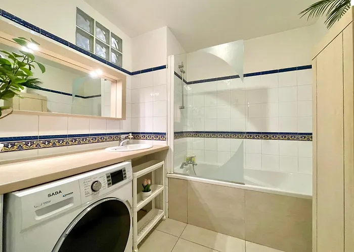 Bngo I Le Spacieux I 9 Personnes, Climatisation, Parking Gratuit, 3 Chambres, 6 Lits, Gare Partdieu, Centre De דירה ליון