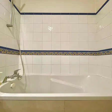 Bngo I Le Spacieux I 9 Personnes, Climatisation, Parking Gratuit, 3 Chambres, 6 Lits, Gare Partdieu, Centre De Διαμέρισμα